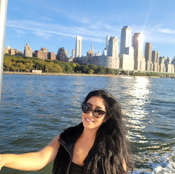 Meet your Posher, Alicia 💗💕💗 - Picture 12 of 16